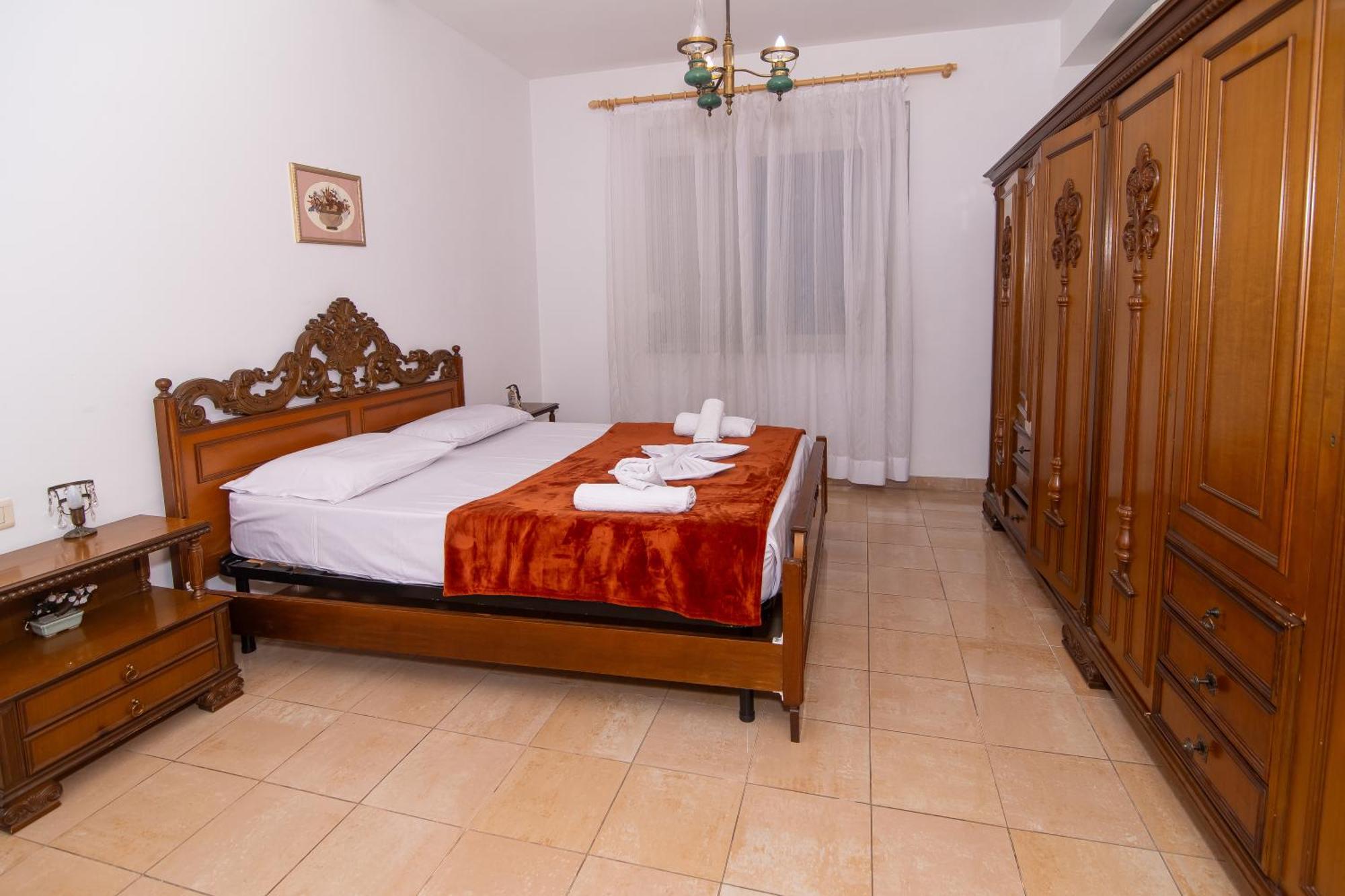 Vintage Blloku Apartment ติรานา ภายนอก รูปภาพ