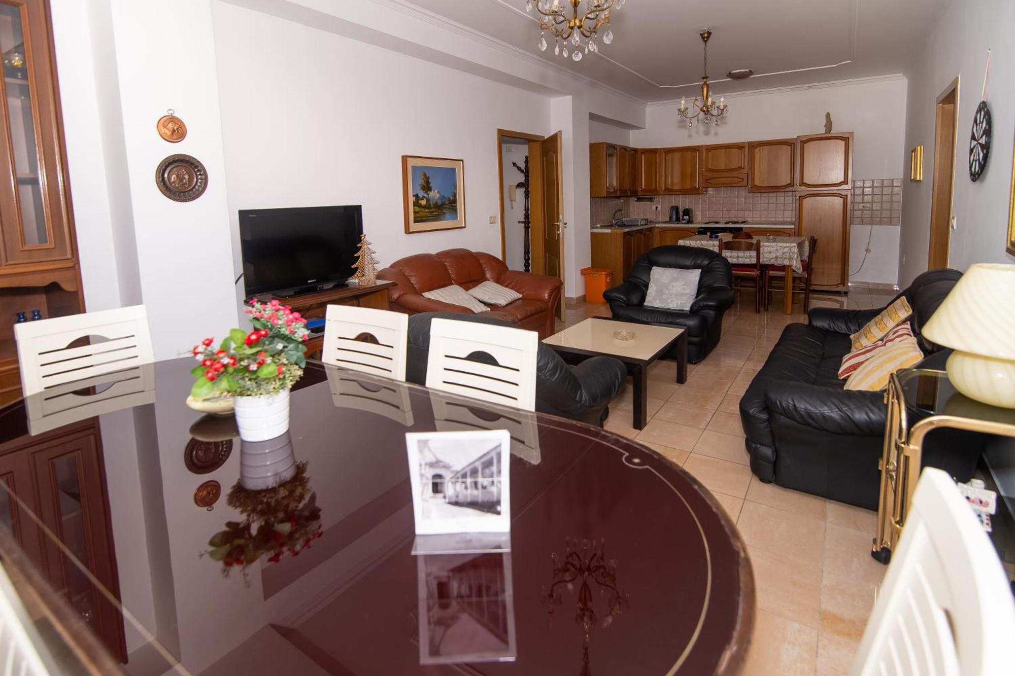 Vintage Blloku Apartment ติรานา ภายนอก รูปภาพ